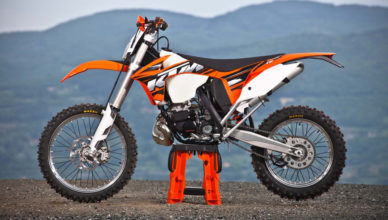 Xe cào cào KTM 200 EXC