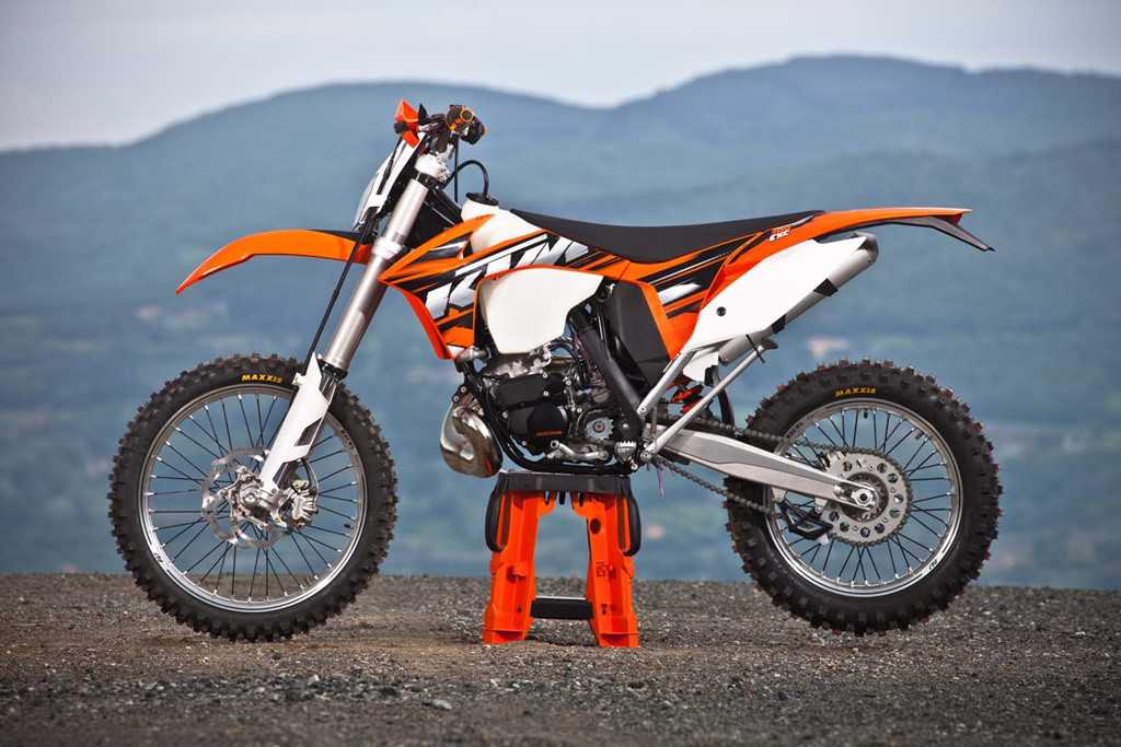 Xe cào cào KTM 200 EXC